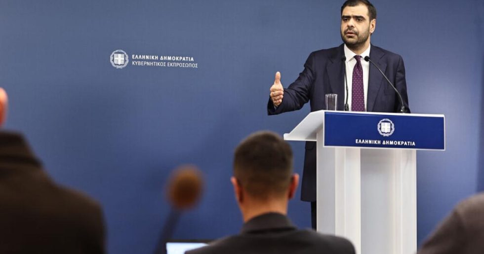 «Ολοκληρωτισμικά»...